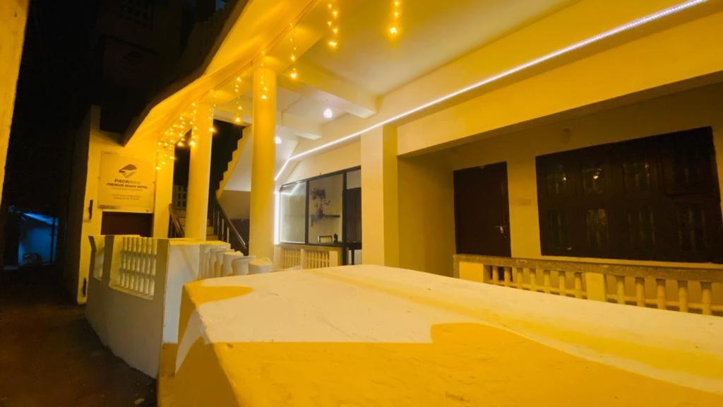 Packbag Beach Hotel Kovalam Exterior foto
